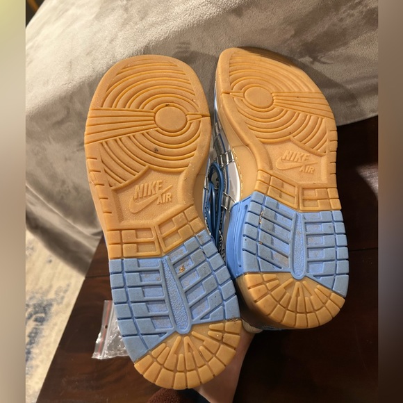 Nike Air Rubber Dunk Off-White UNC - Picture 6 of 10